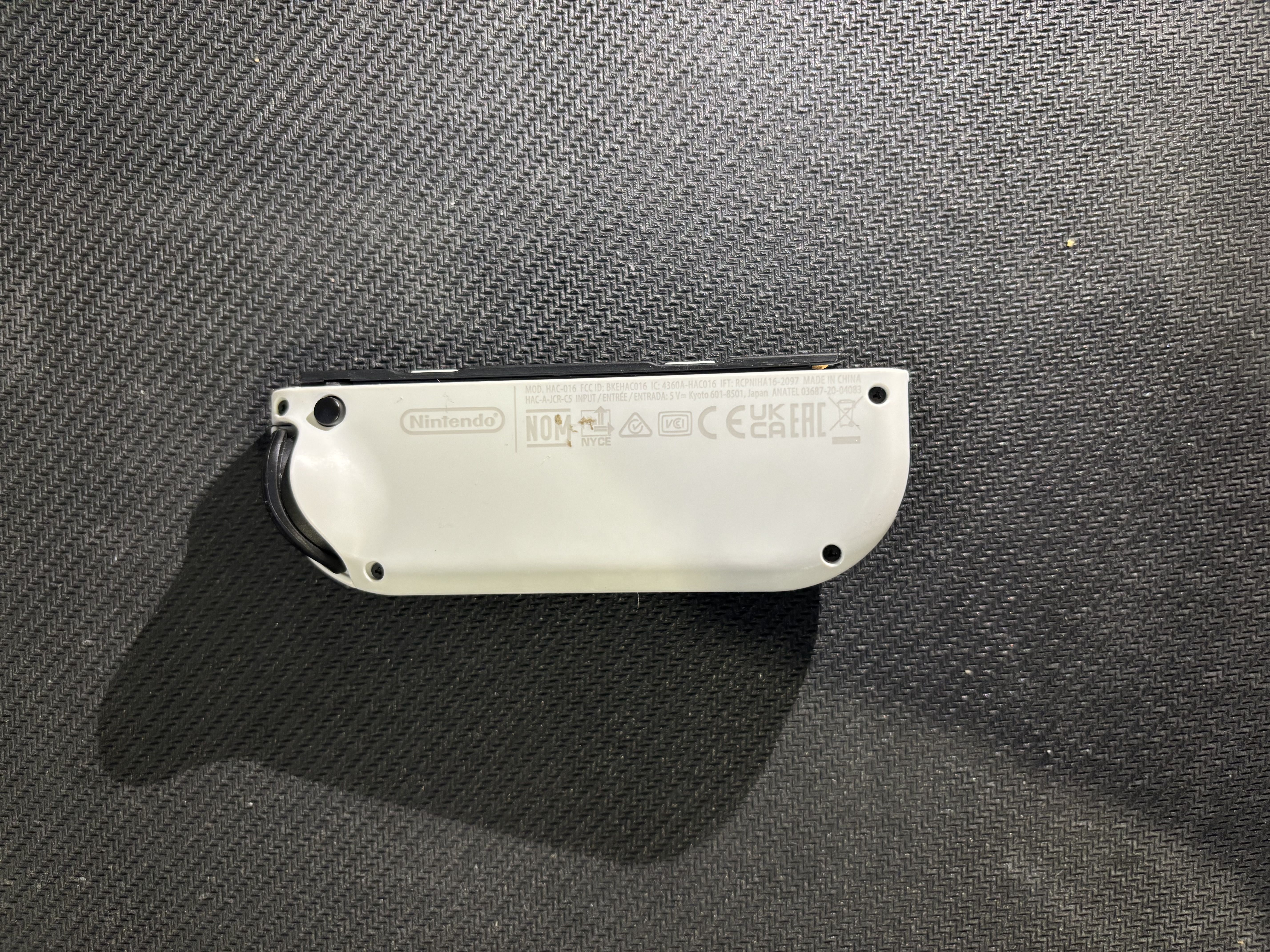 Image of Joy-Con, back view