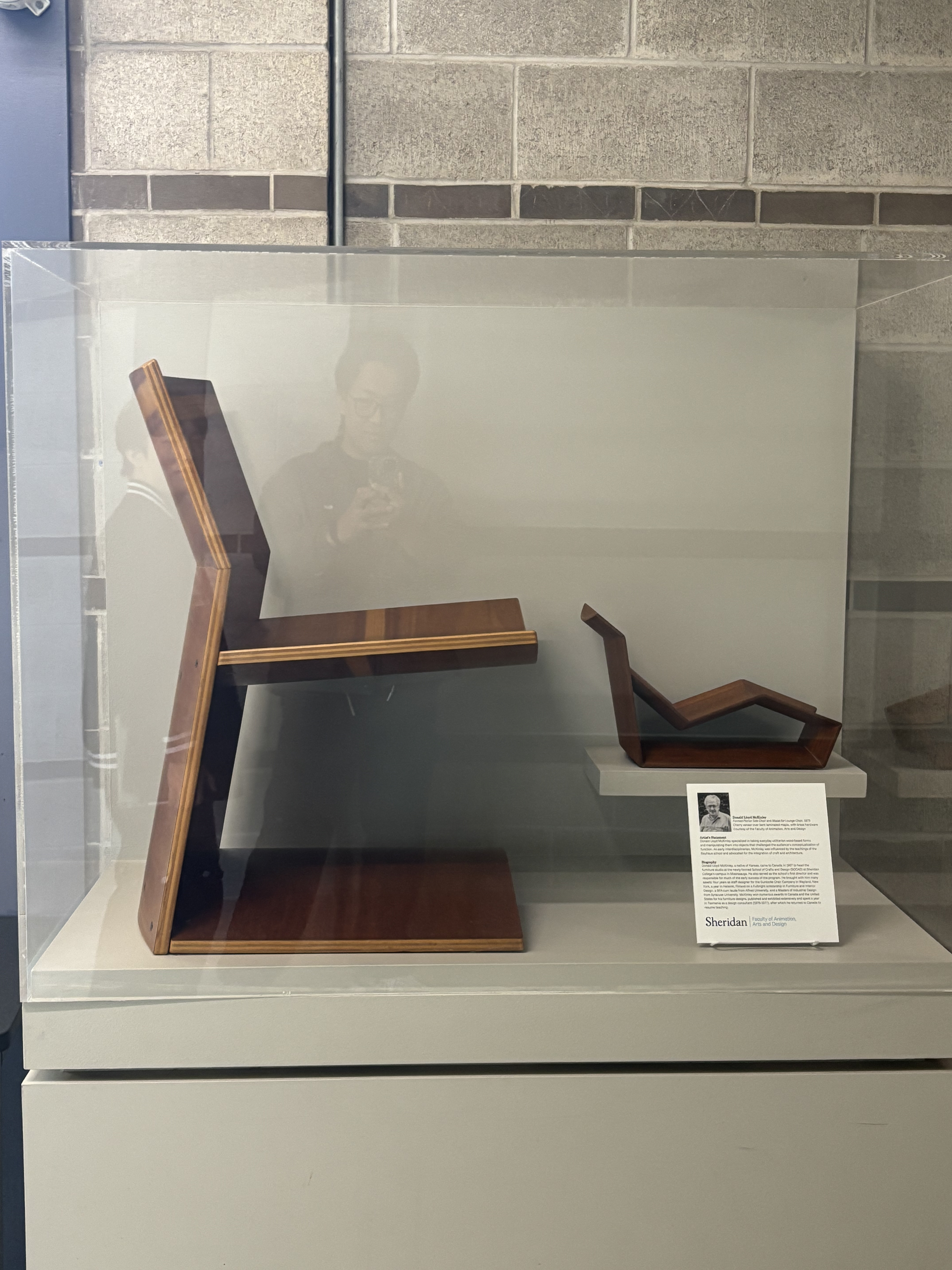 A chair made of wood <a href='https://www.youtube.com/embed/tgbNymZ7vqY' target='_blank'><p>Project Video Link</p></a>